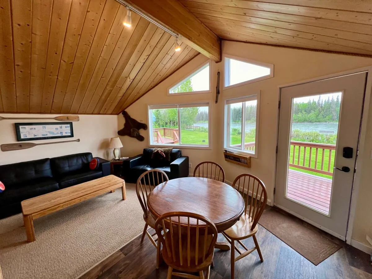 SLEEPS 4 — RIVERFRONT RETREAT photo 1